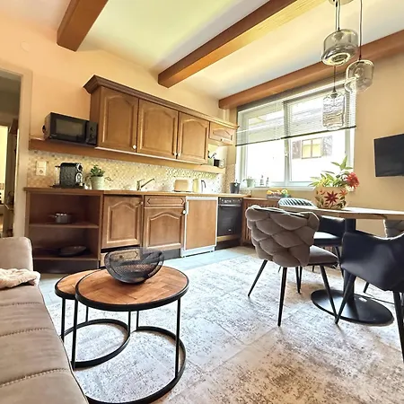 Kitz4ever By Belle-stay Daire *